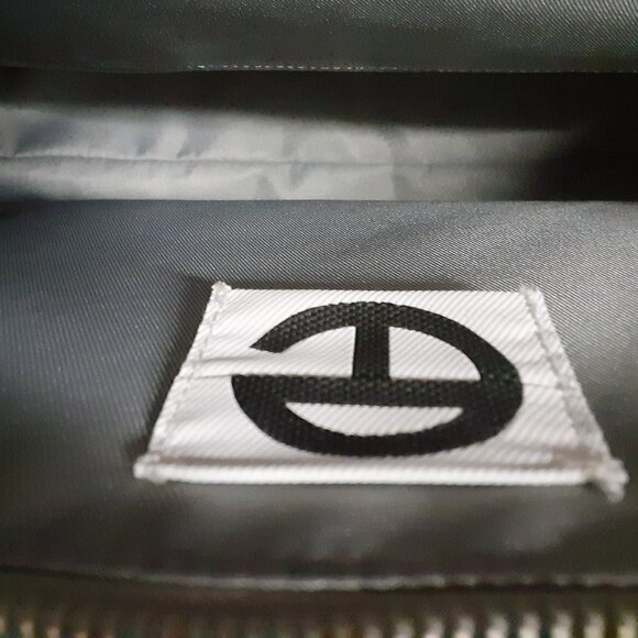 Large new Telfar bubble bag - Picture 4 of 7